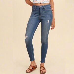 Hollister High Rise Distressed Ripped Jean Leggings • size 00S / W 23 x L 26